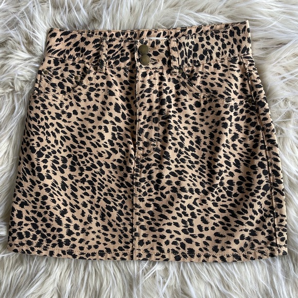Billabong Dresses & Skirts - Billabong Denim Cheetah Print Skirt Size 27
